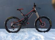 ������ "V10"