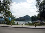 ����� ����