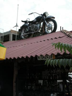 ����-����