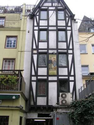 ����� ����� ���