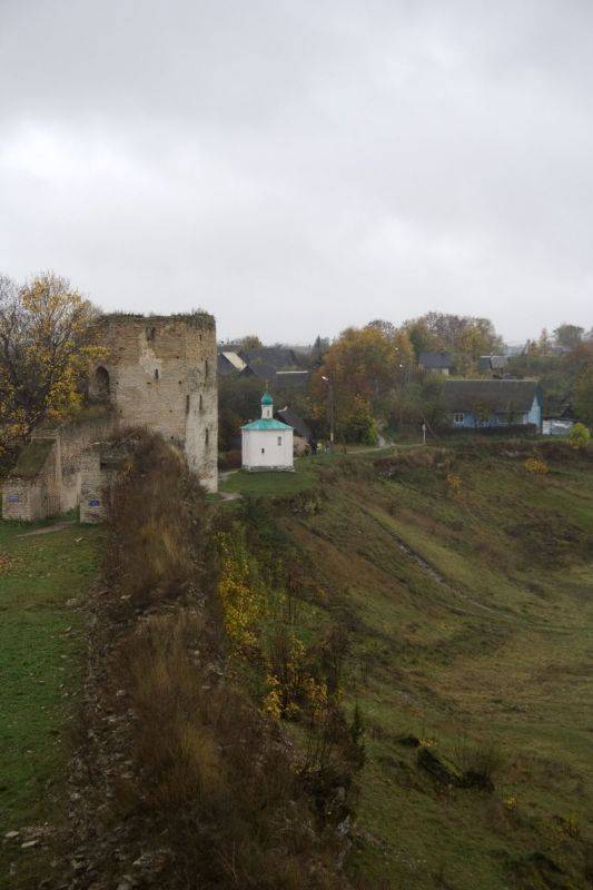 �������