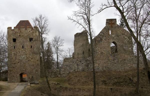 �������