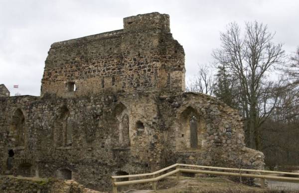 �������