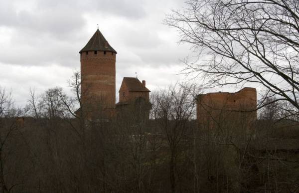 �������