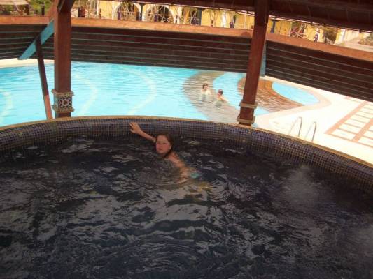 �������