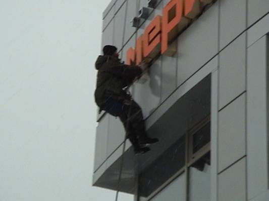 �������