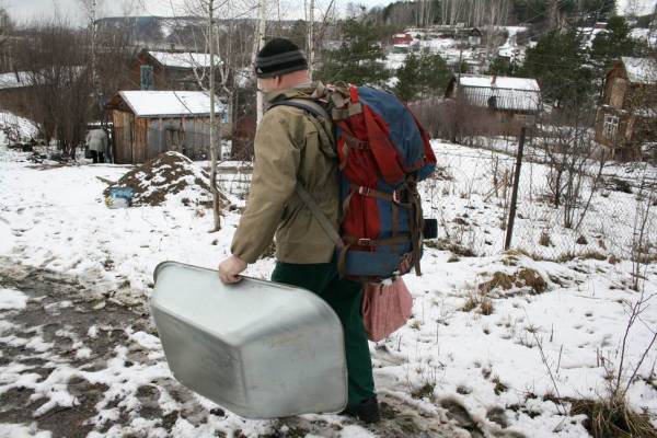 �������