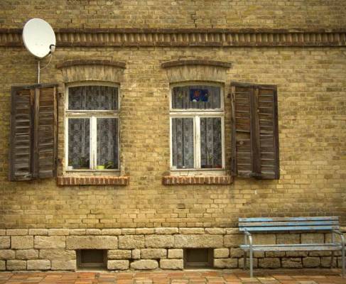 ���-������