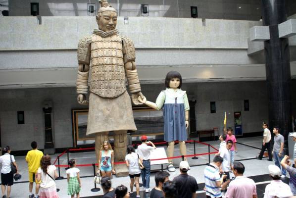 ����������