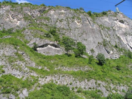 �����  � ��������