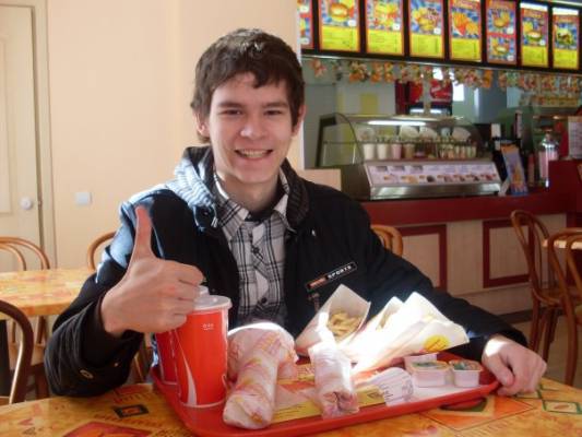 ����� ����