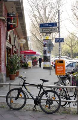 �������