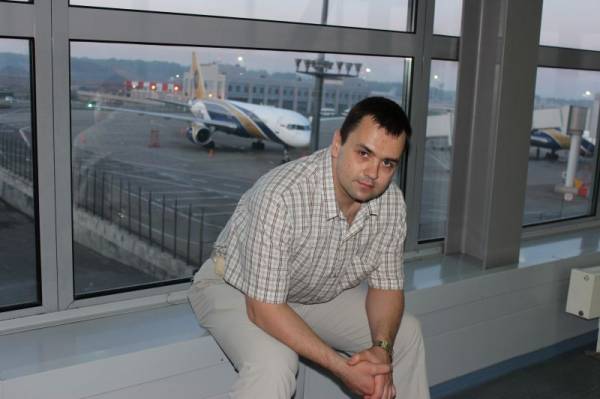 �������