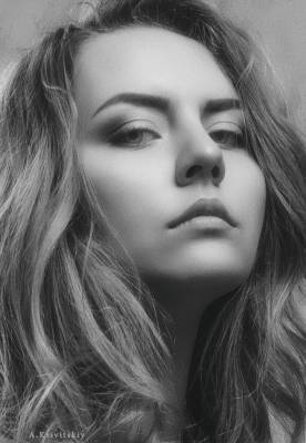 Portrait. Introduction to the photo session .Phototeater A. Krivitsky.